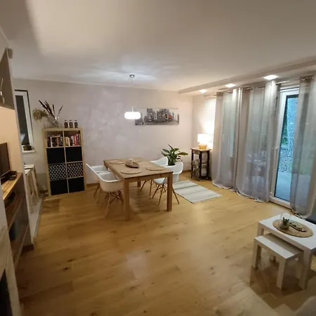 Dom Nad Miedwiem, Σπίτι διακοπών *